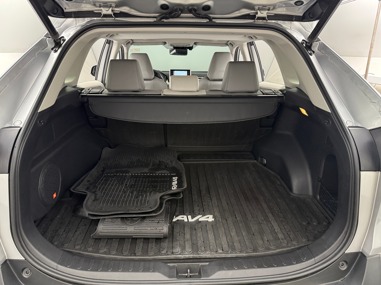 Thumbnail: 2019 Toyota RAV4 - 6