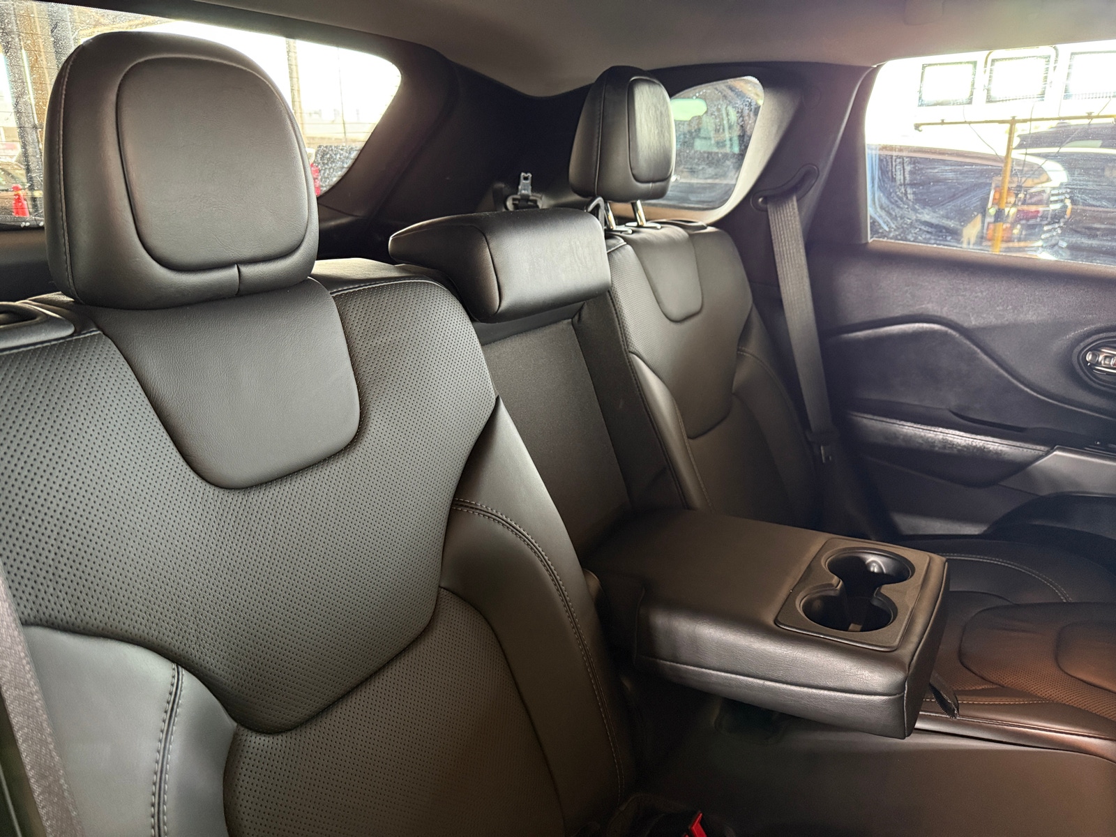 Thumbnail: 2019 Jeep Cherokee - 5