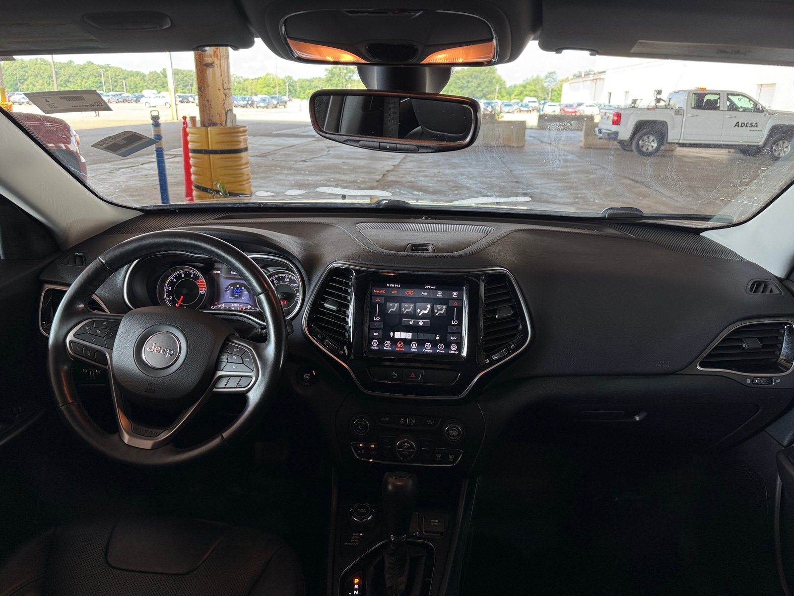 Thumbnail: 2019 Jeep Cherokee - 2