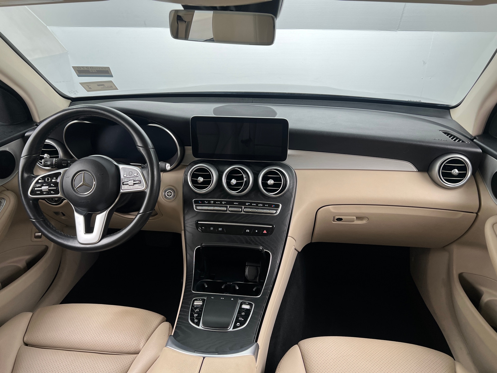 Thumbnail: 2022 Mercedes-Benz GLC - 2