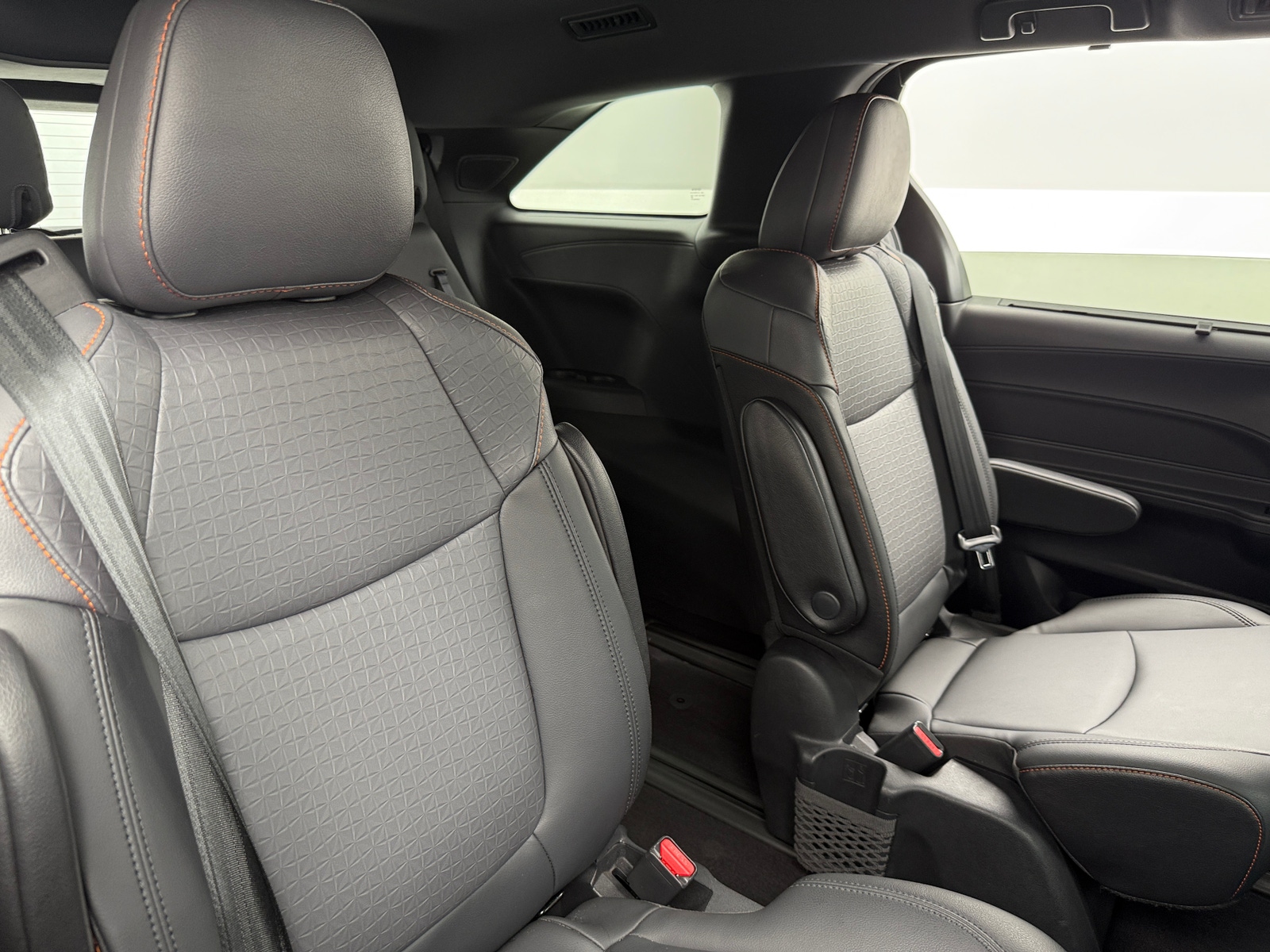 Thumbnail: 2021 Toyota Sienna - 5