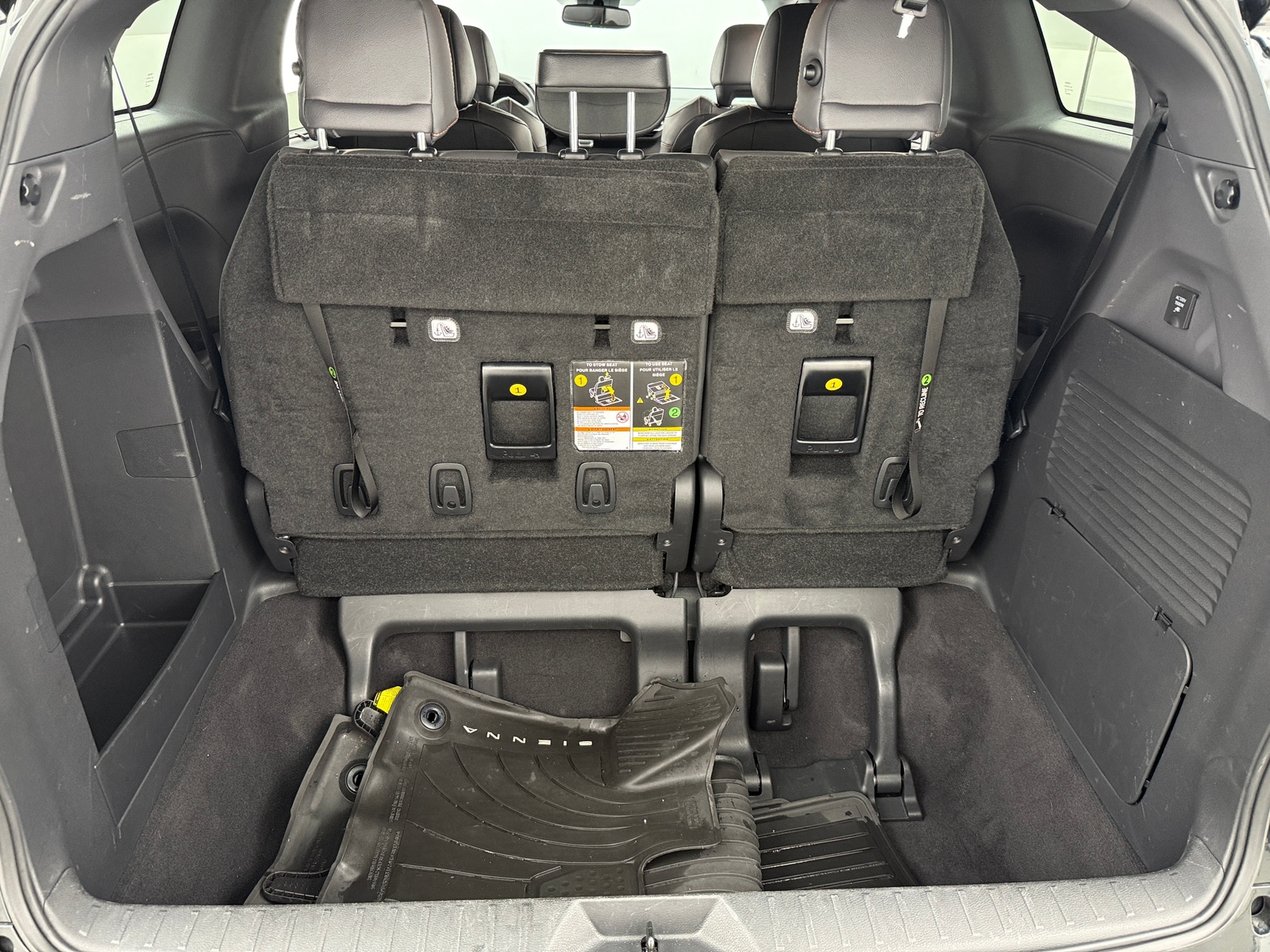 Thumbnail: 2021 Toyota Sienna - 6