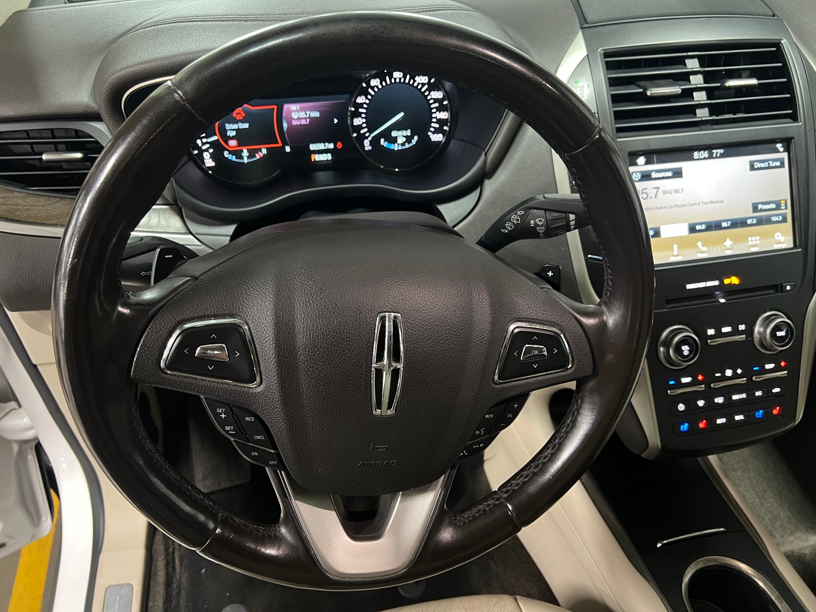 Thumbnail: 2018 Lincoln MKC - 4