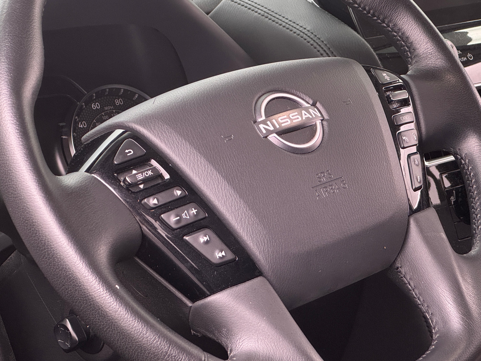 Thumbnail: 2022 Nissan Armada - 4