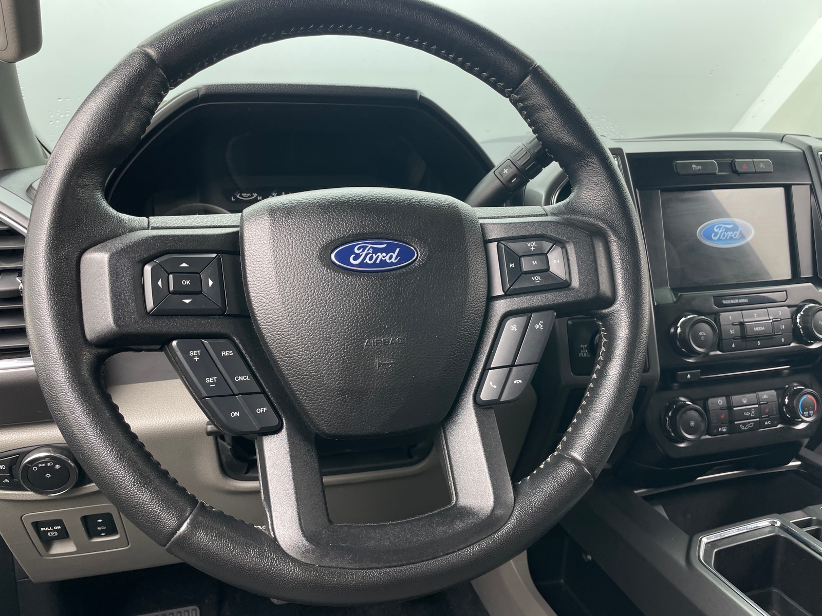 Thumbnail: 2017 Ford Econoline - 5