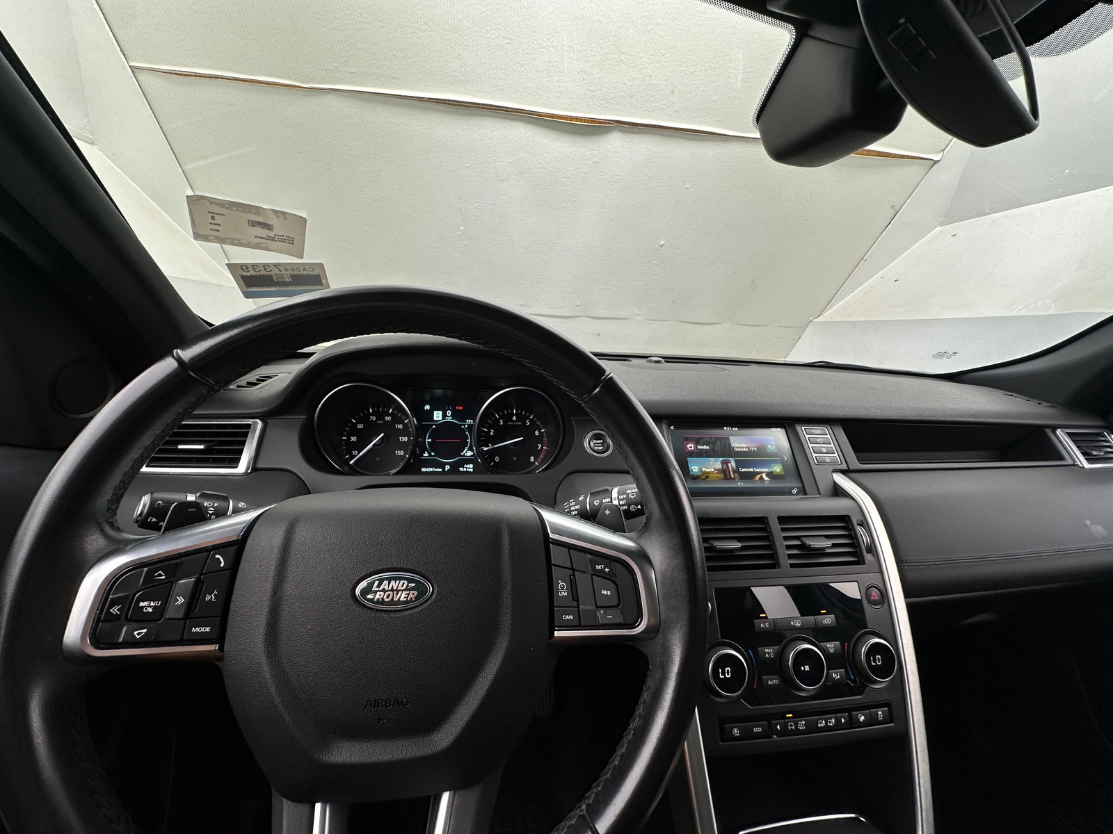 Thumbnail: 2019 Land Rover Discovery Sport - 2