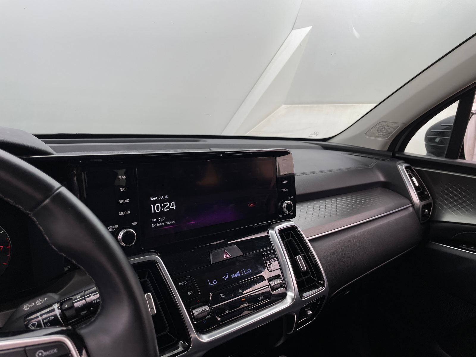 Thumbnail: 2023 Kia Sorento - 3
