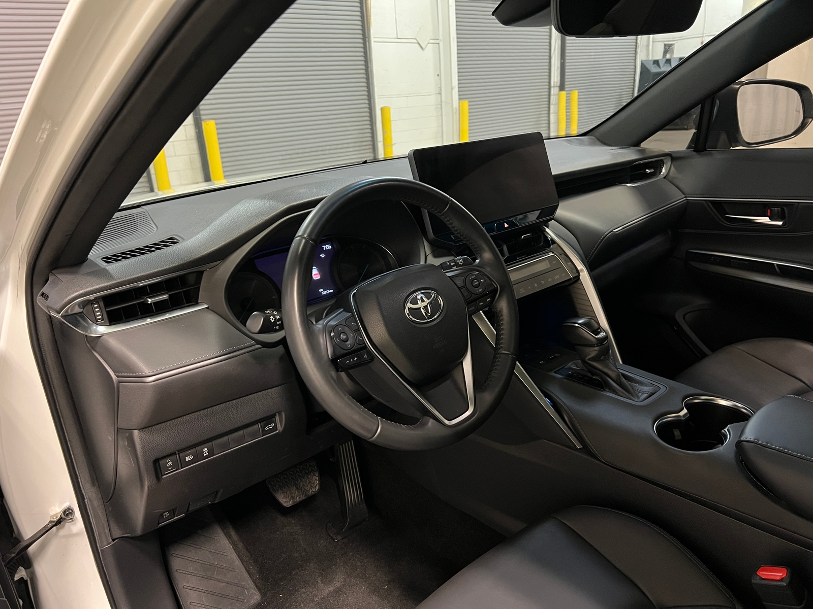 Thumbnail: 2023 Toyota Venza - 2