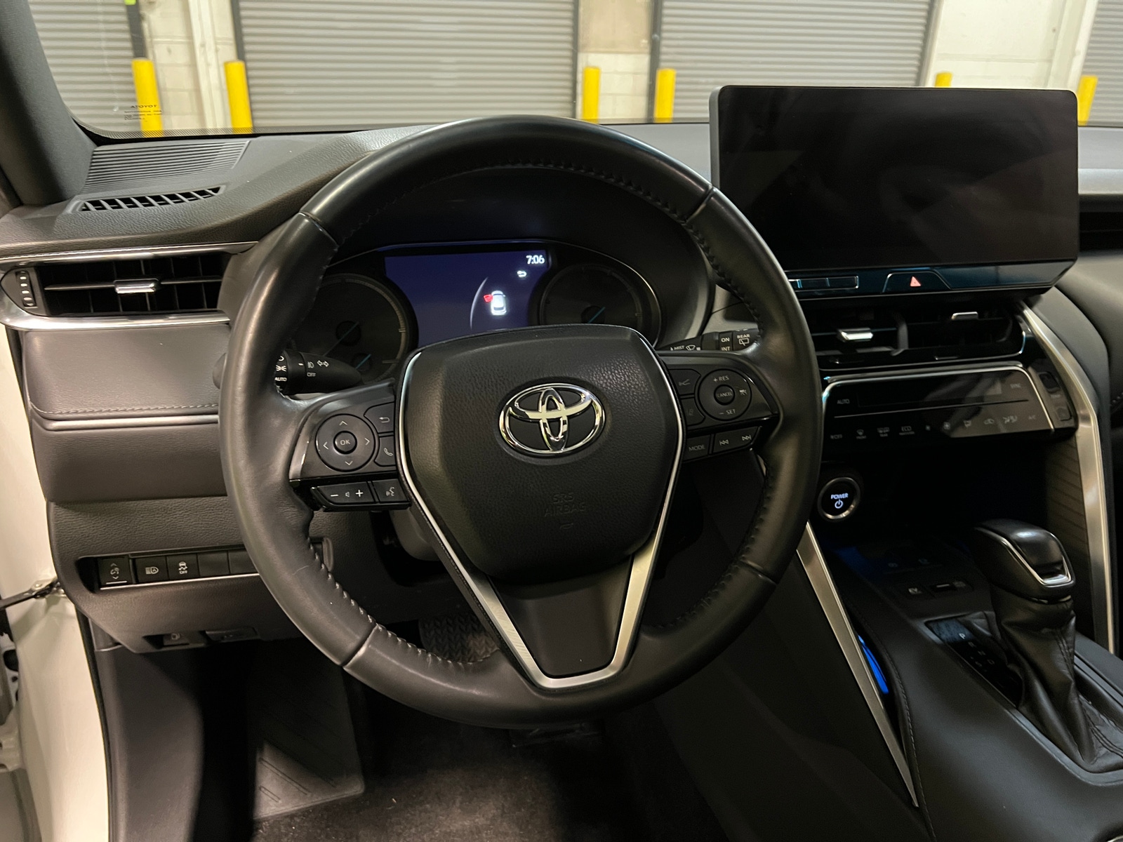 Thumbnail: 2023 Toyota Venza - 4