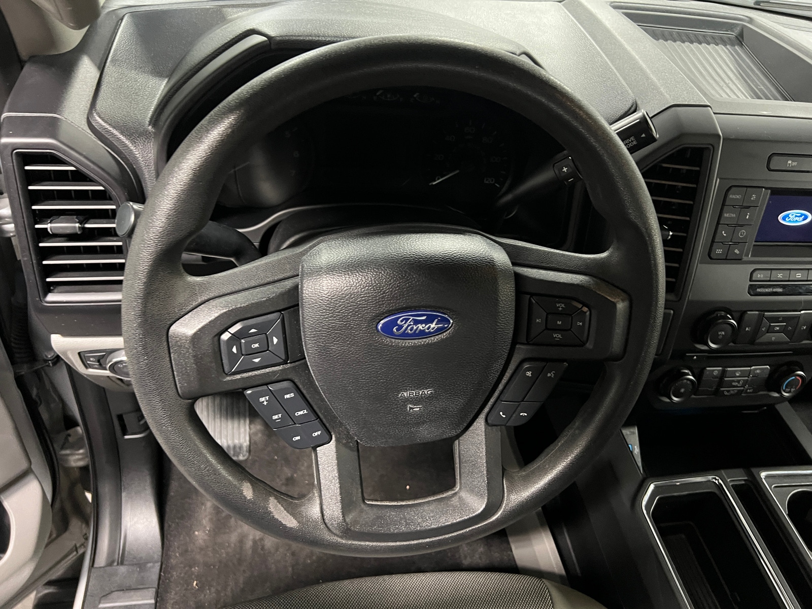 Thumbnail: 2018 Ford Econoline - 5