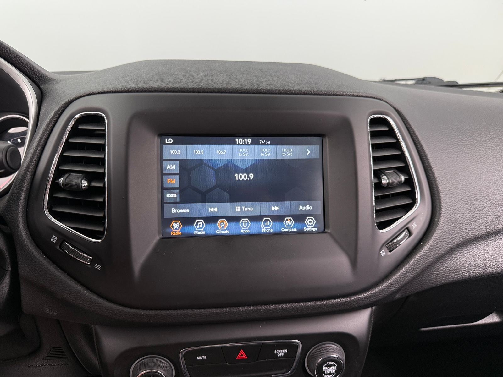 Thumbnail: 2018 Jeep Compass - 4