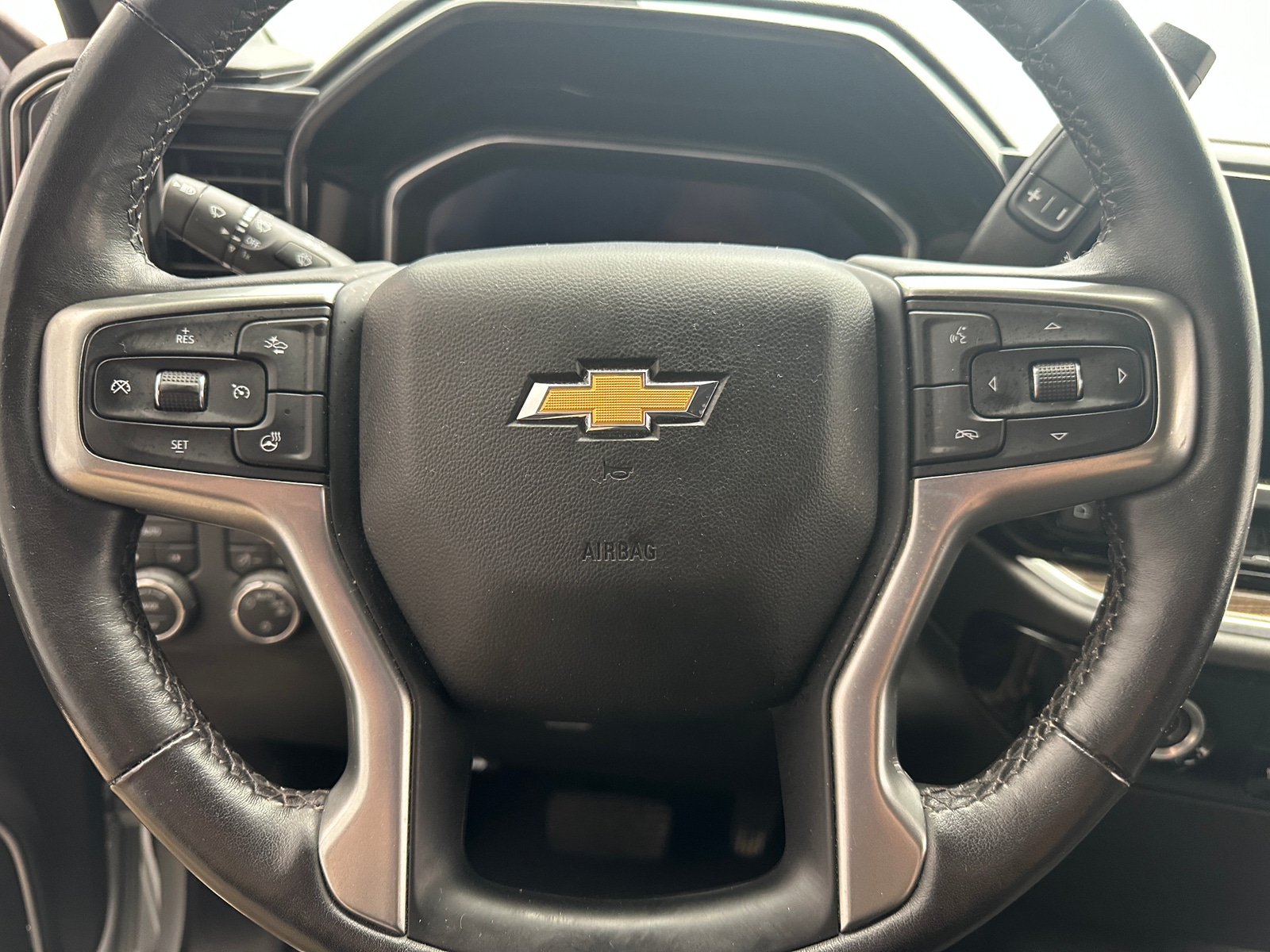 Thumbnail: 2022 Chevrolet Silverado 1500 - 5