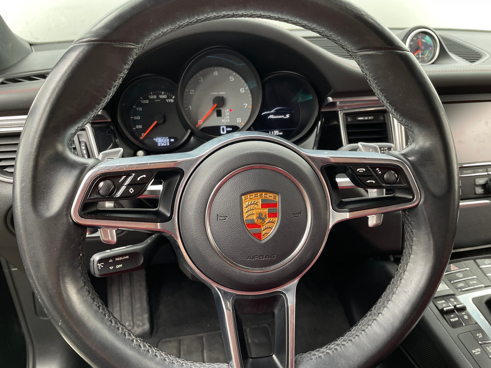 Thumbnail: 2016 Porsche Macan - 4
