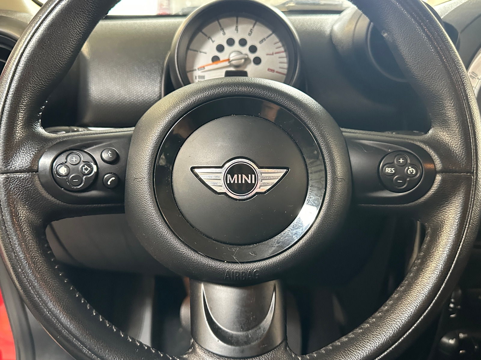 Thumbnail: 2014 MINI Cooper Countryman - 4