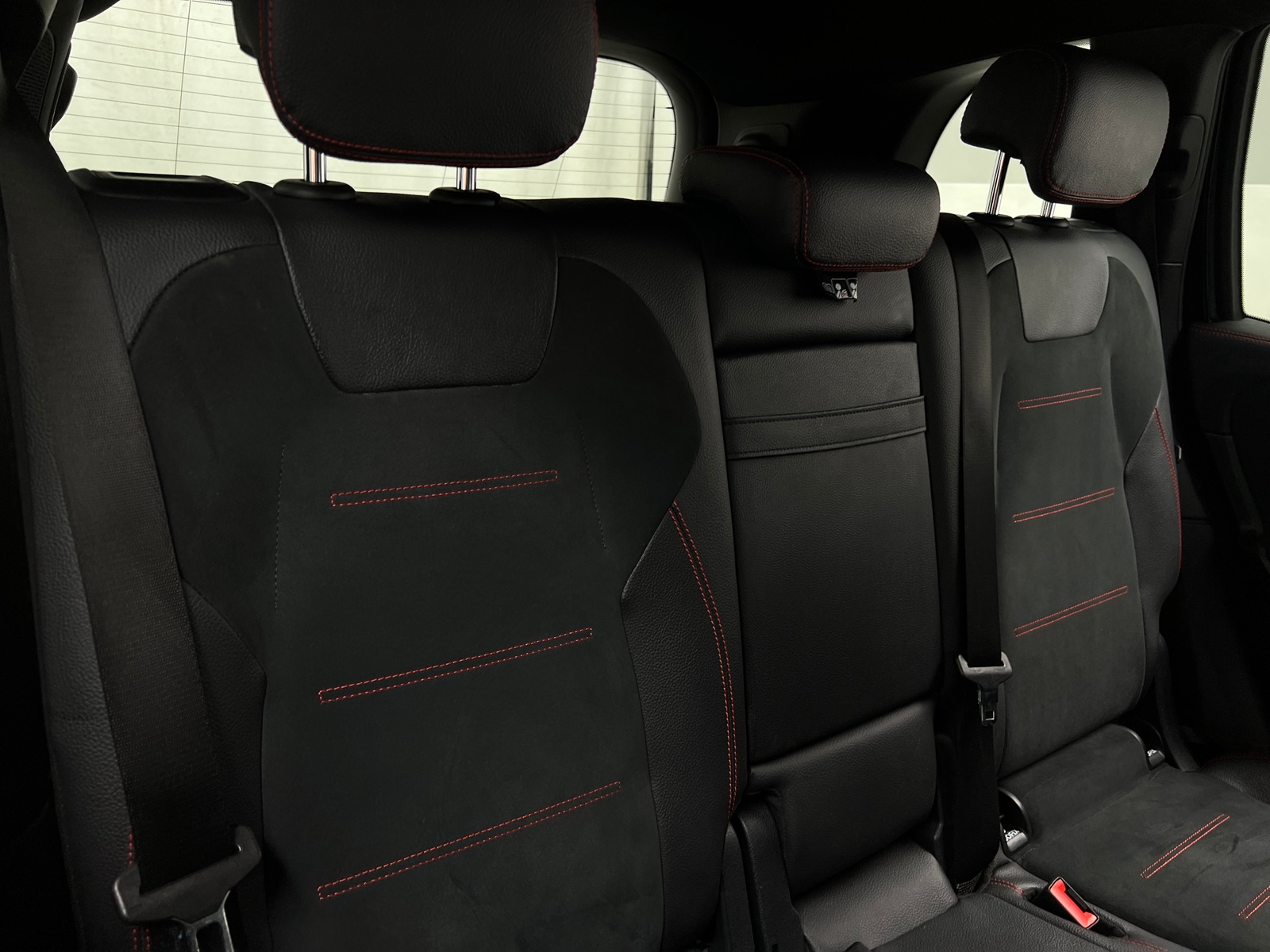 Thumbnail: 2021 Mercedes-Benz GLB - 5