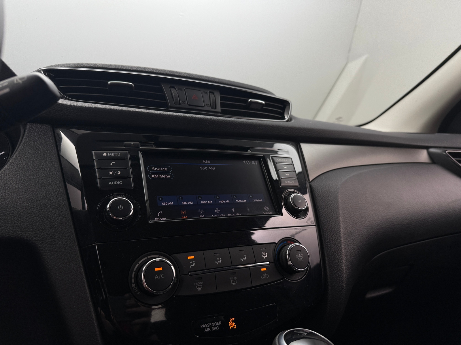 Thumbnail: 2019 Nissan Rogue Sport - 4