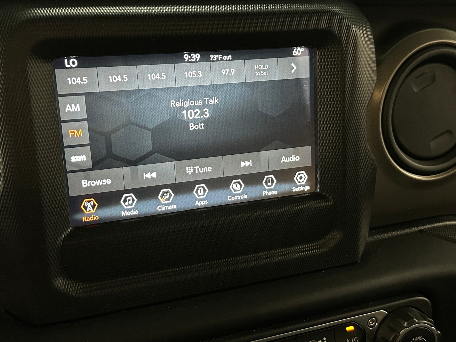 Thumbnail: 2021 Jeep Gladiator - 4