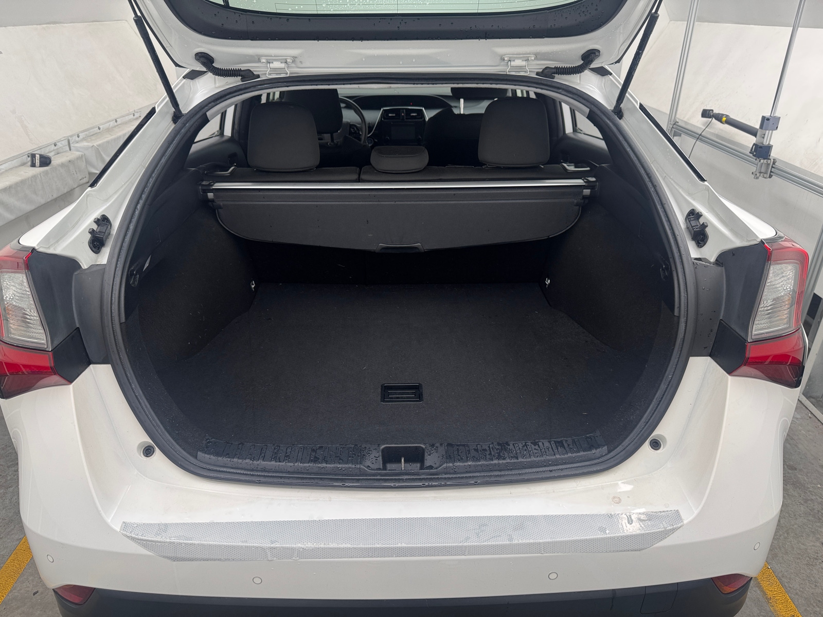 Thumbnail: 2019 Toyota Prius - 7
