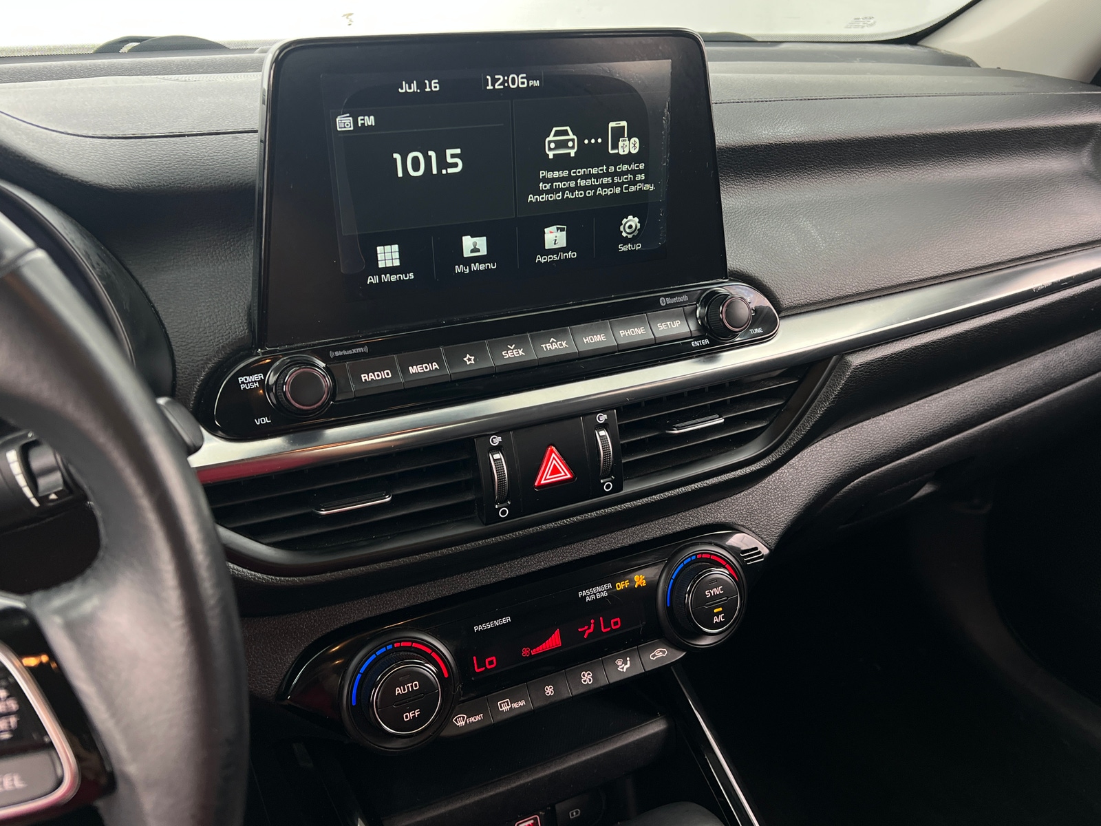 Thumbnail: 2019 Kia Forte - 3