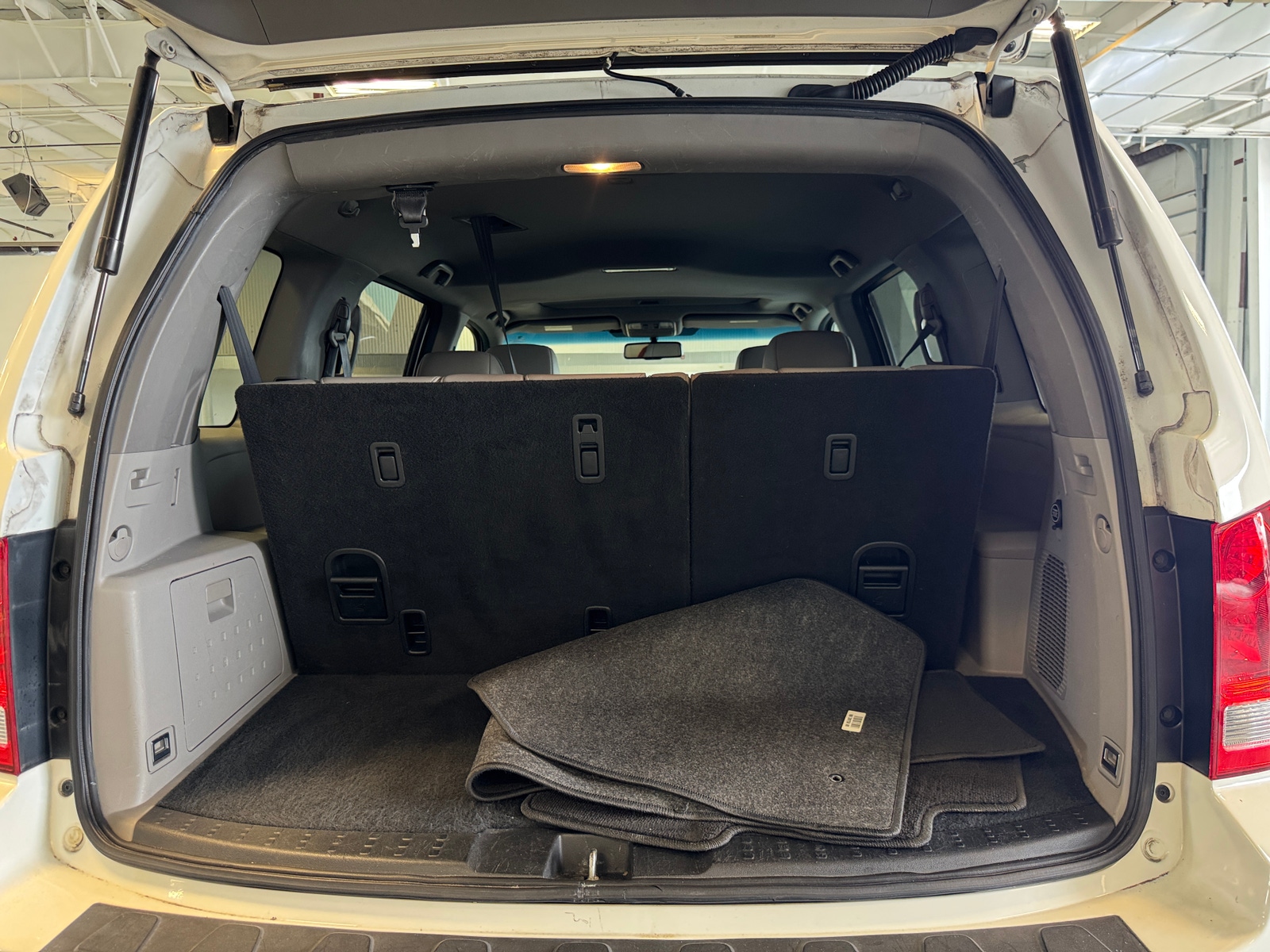 Thumbnail: 2011 Honda Pilot - 6