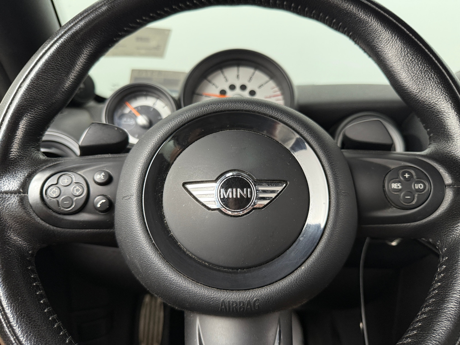 Thumbnail: 2012 MINI Cooper Roadster - 4
