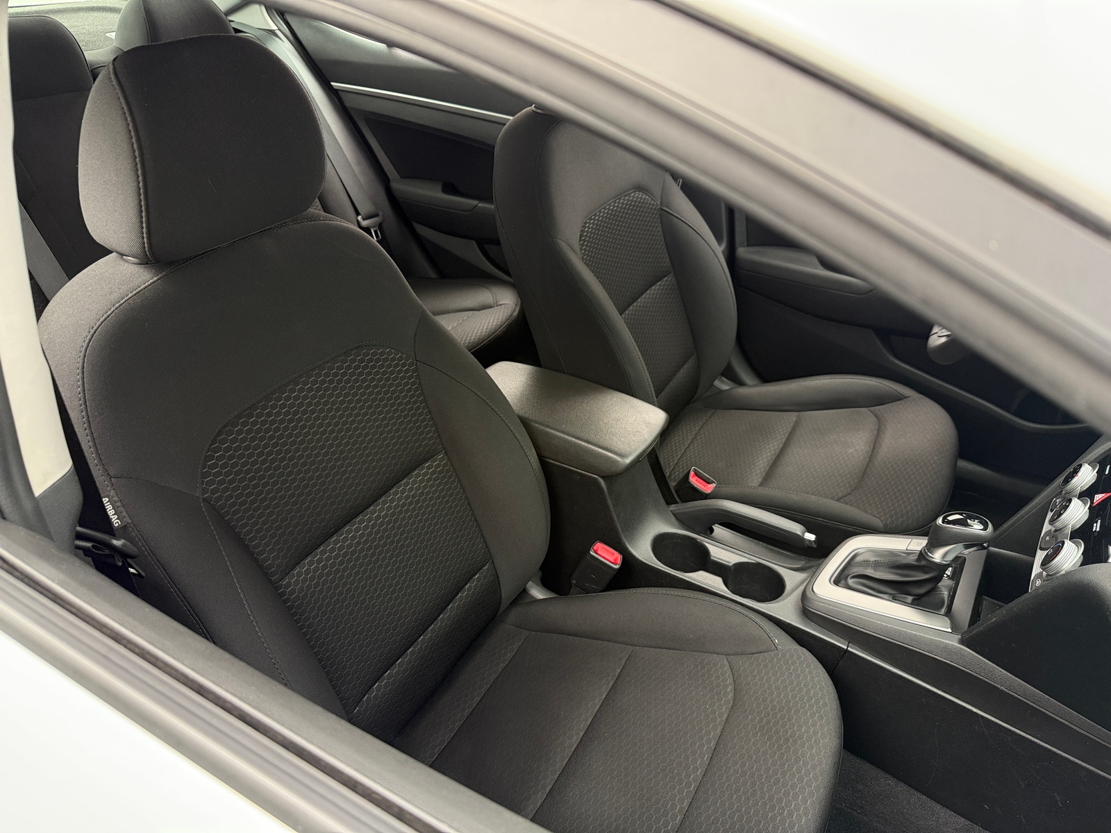 Thumbnail: 2019 Hyundai Elantra - 2