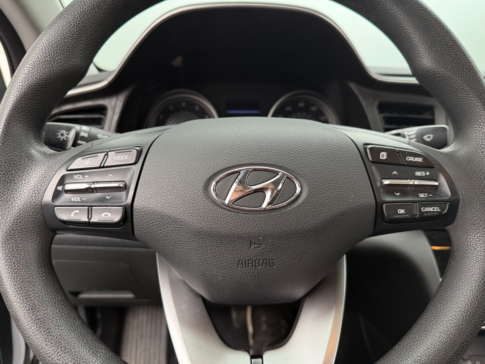 Thumbnail: 2019 Hyundai Elantra - 5