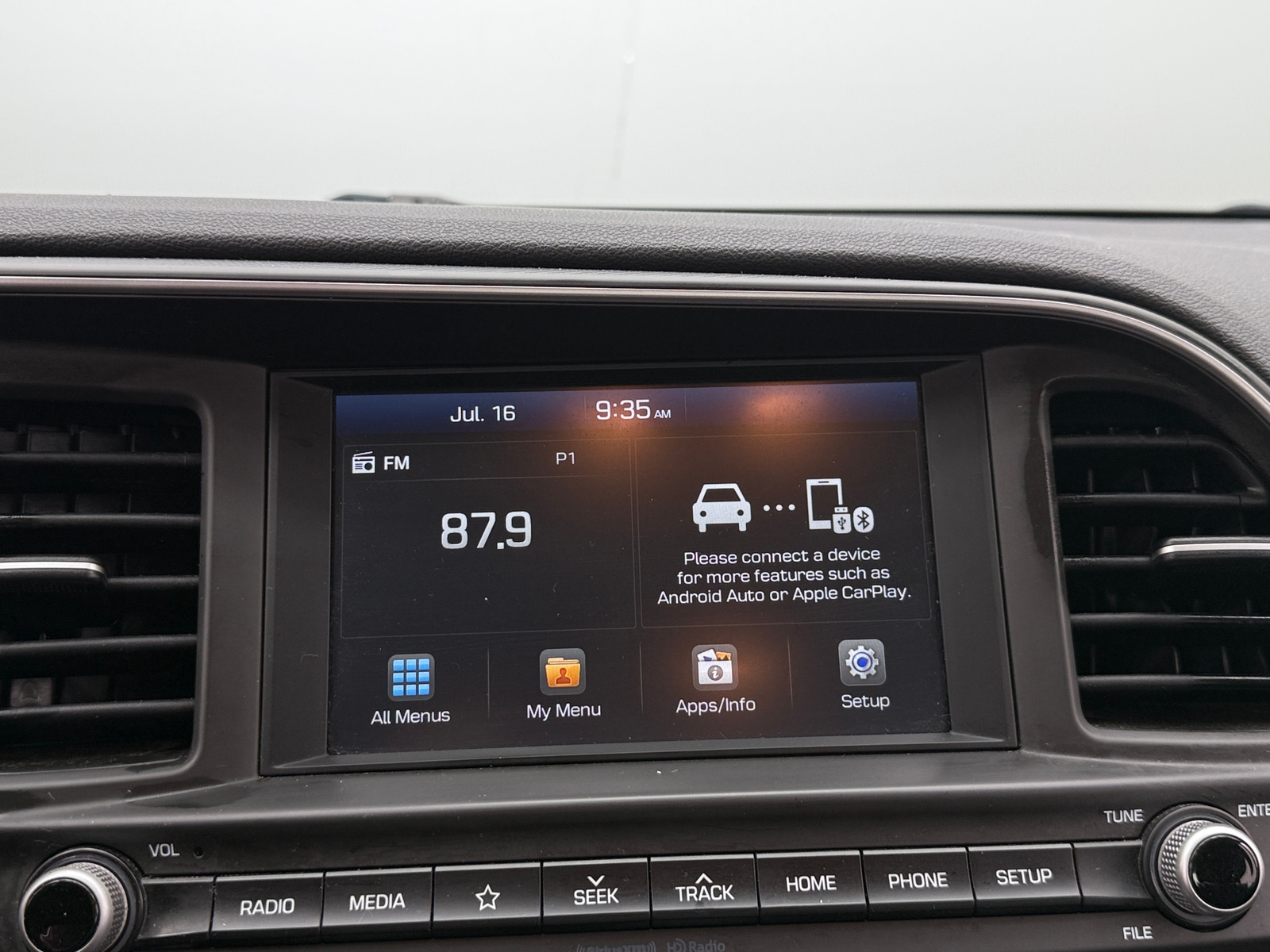 Thumbnail: 2019 Hyundai Elantra - 4