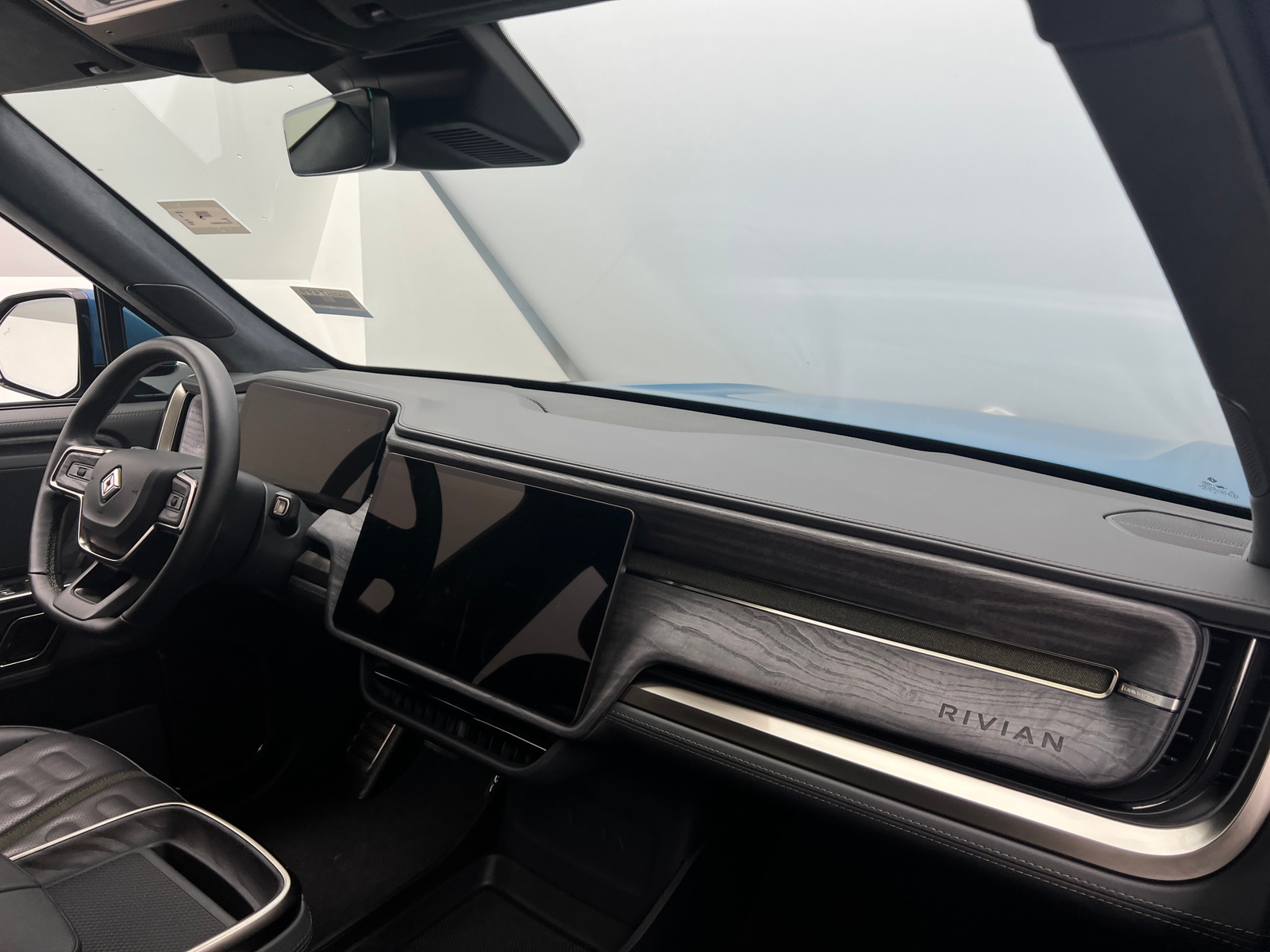 Thumbnail: 2022 Rivian R1T - 2
