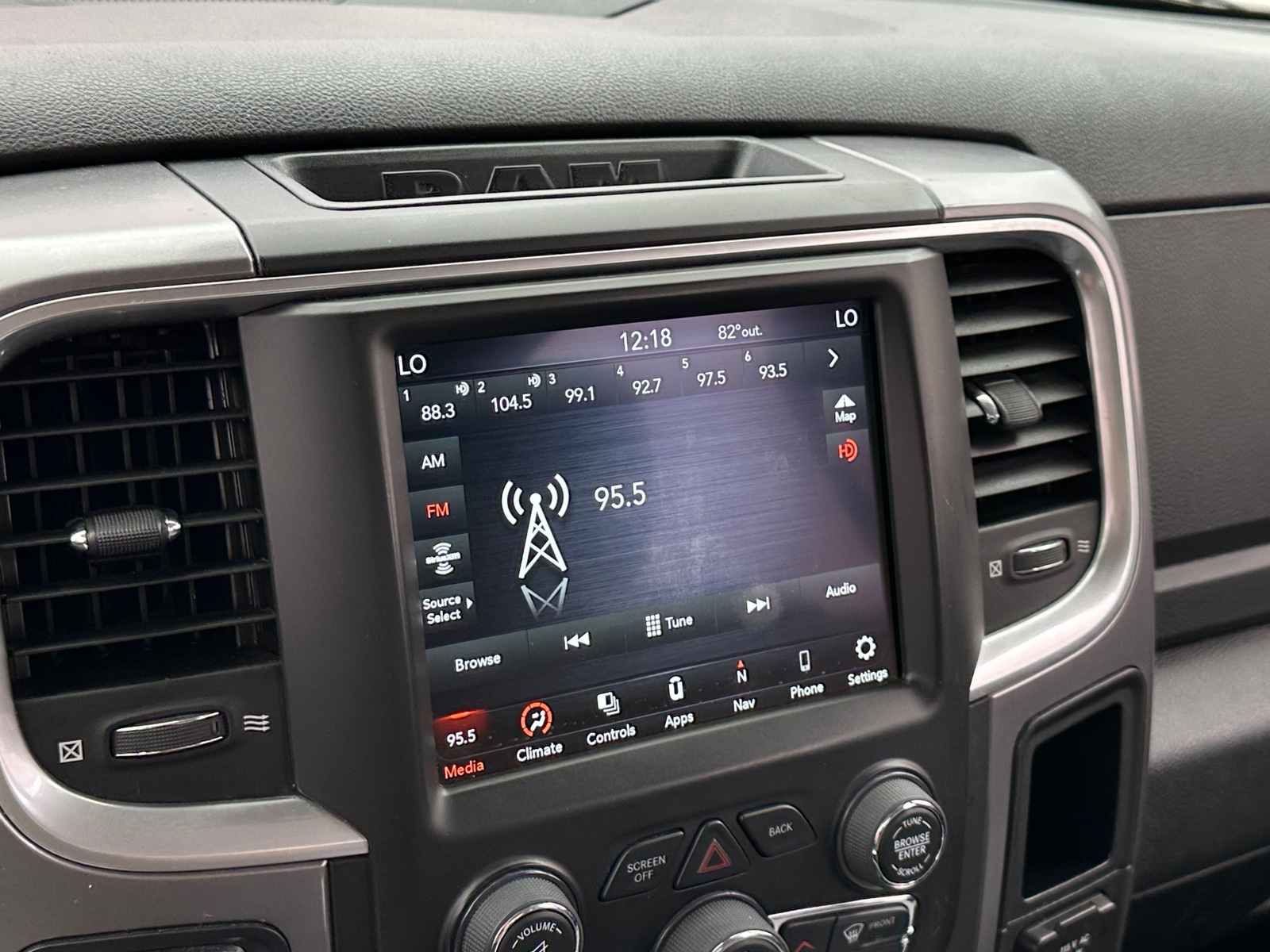 Thumbnail: 2023 RAM 1500 Classic - 4