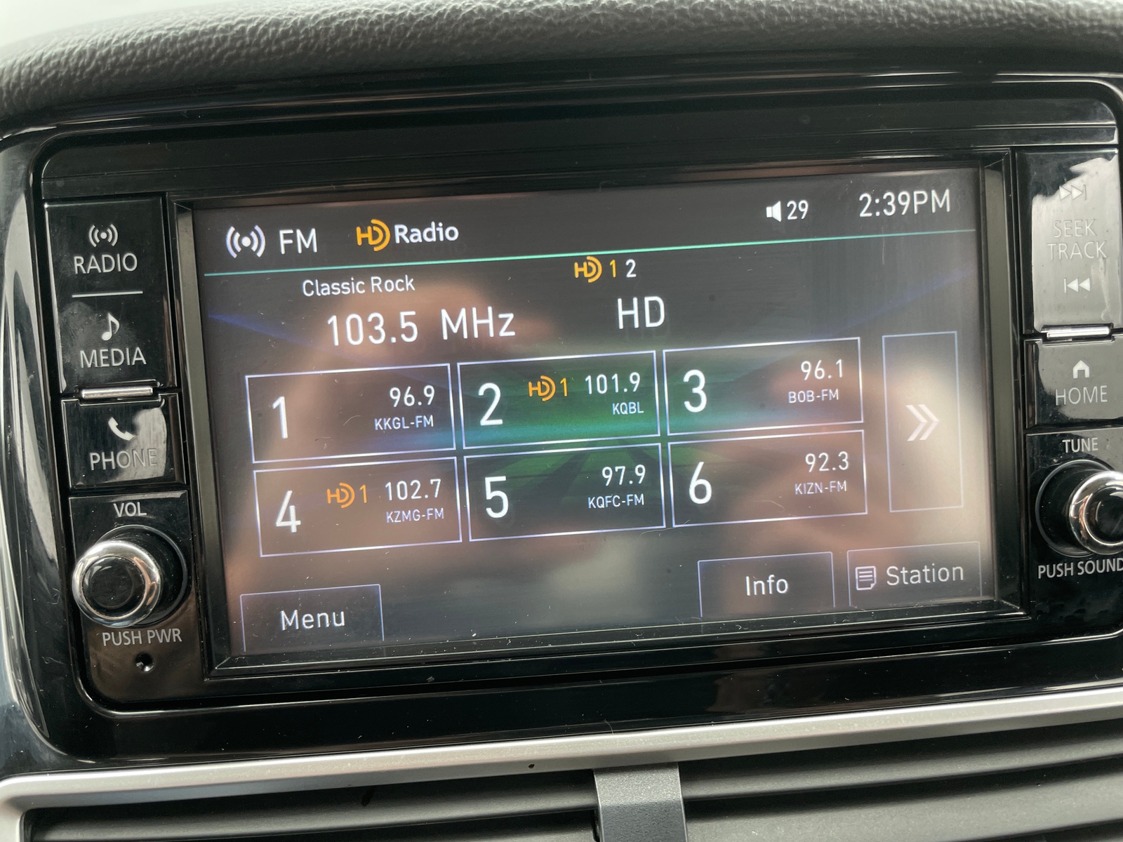 Thumbnail: 2019 Mitsubishi Eclipse Cross - 4