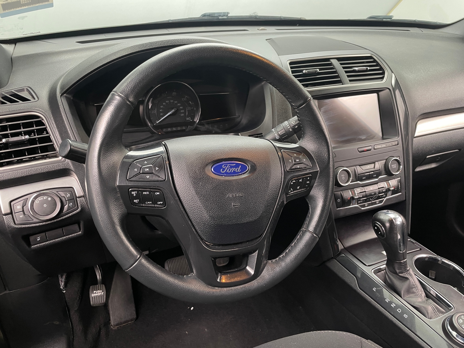 Thumbnail: 2019 Ford Explorer - 5