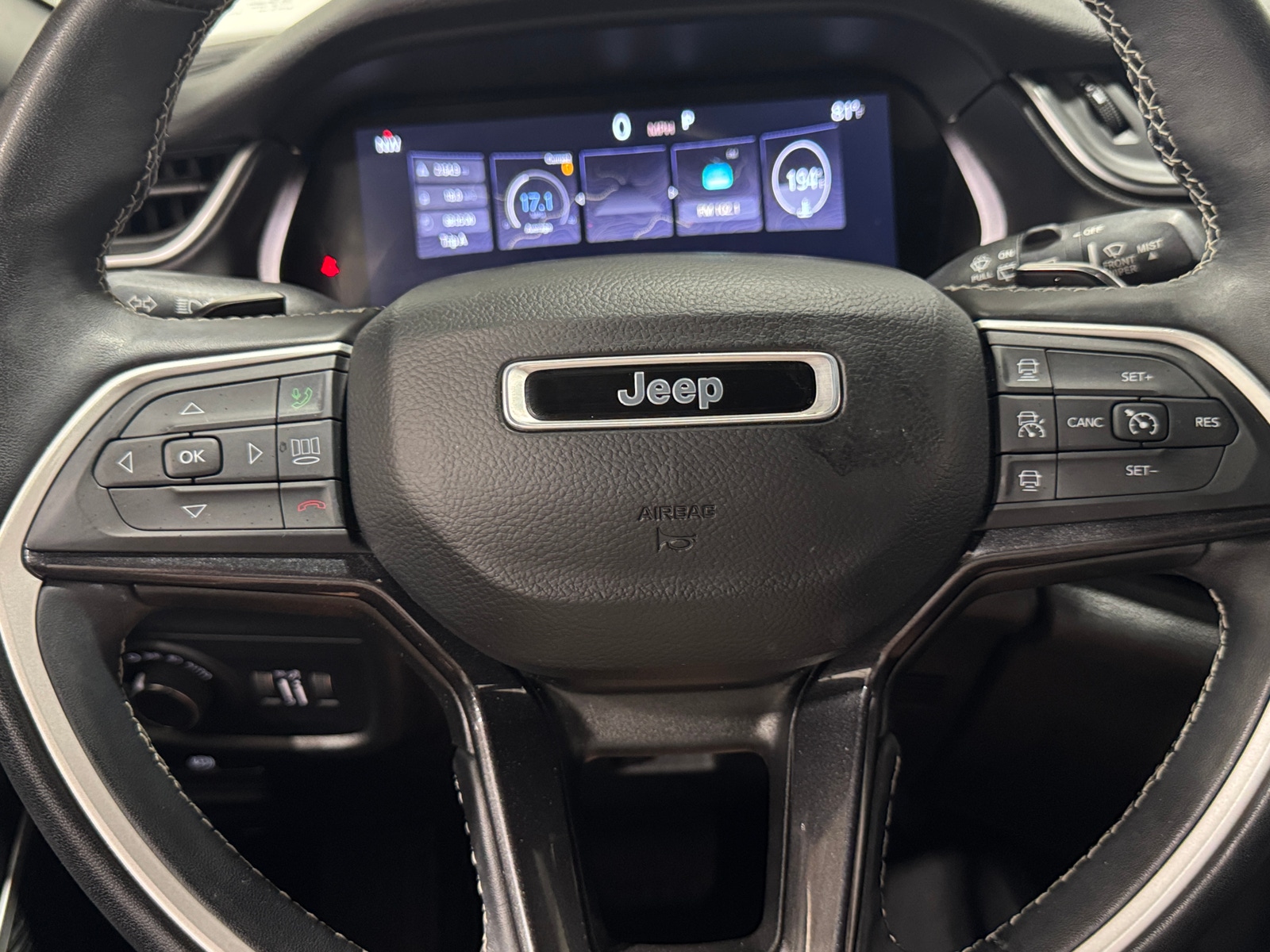 Thumbnail: 2022 Jeep Grand Cherokee - 4