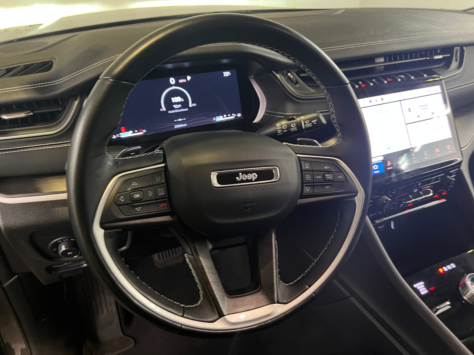 Thumbnail: 2022 Jeep Grand Cherokee L - 4