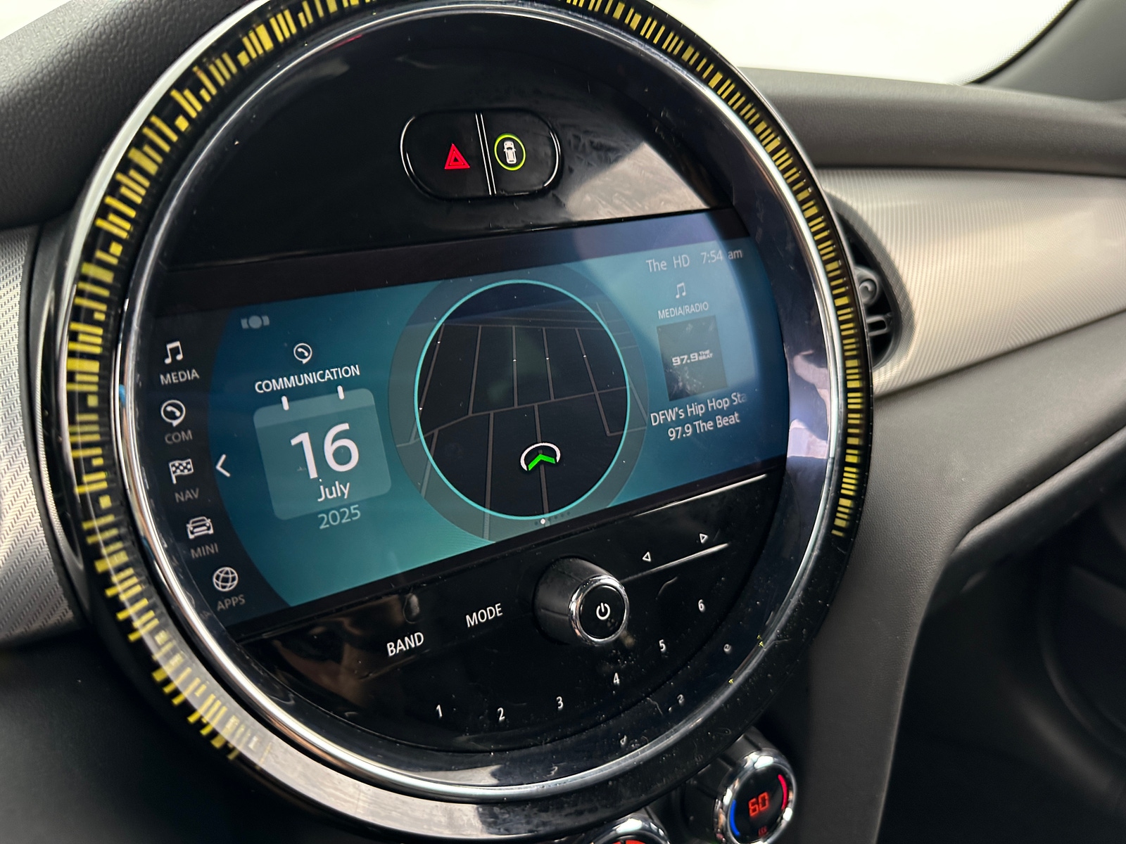 Thumbnail: 2022 MINI Cooper Hardtop - 3