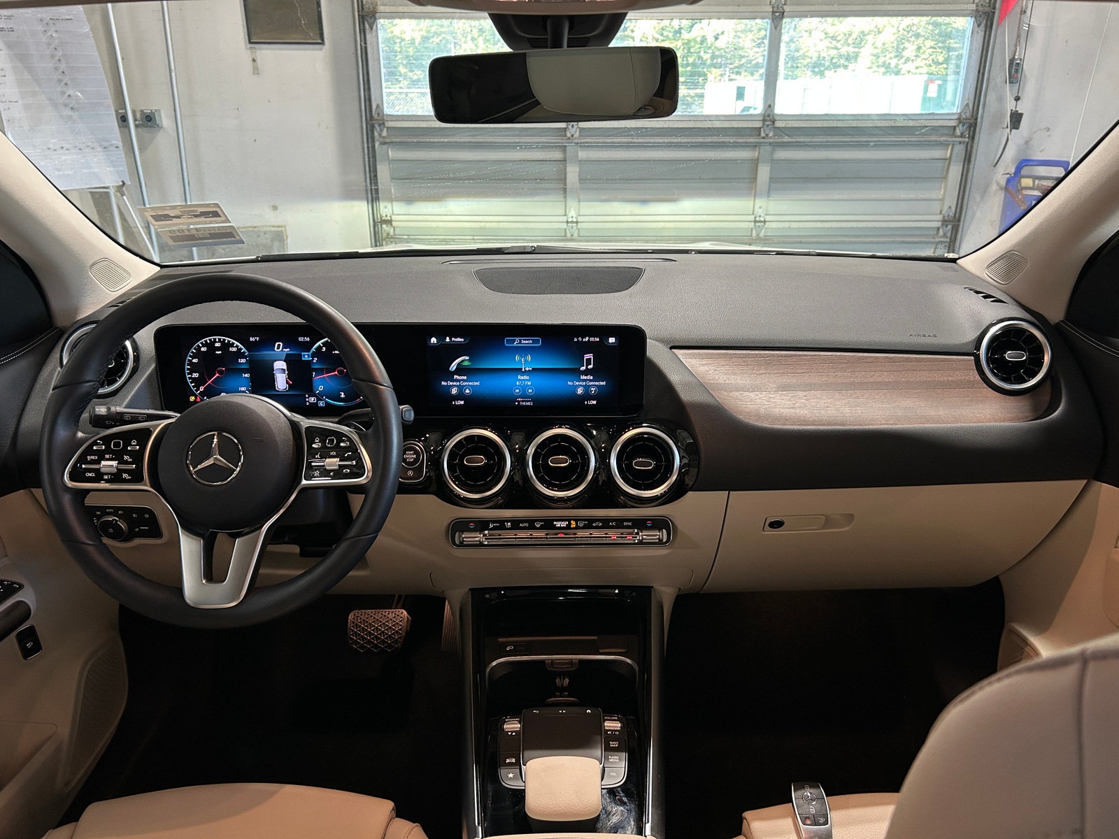 Thumbnail: 2022 Mercedes-Benz GLA - 2