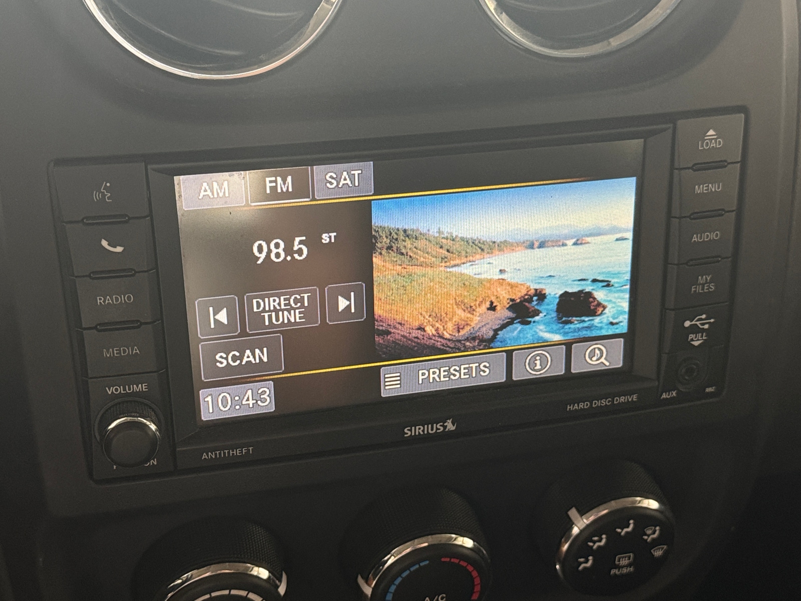 Thumbnail: 2017 Jeep Patriot - 3