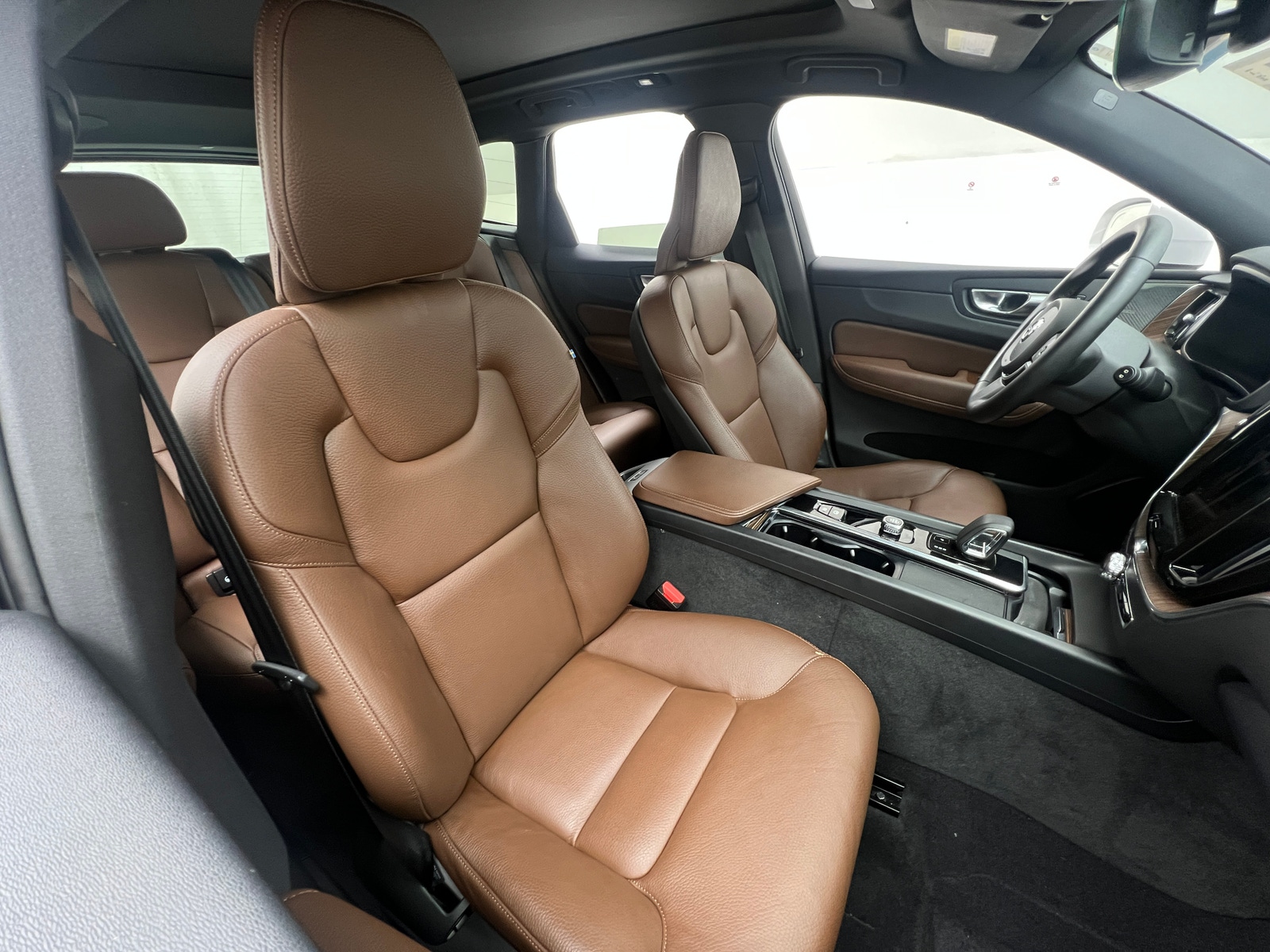 Thumbnail: 2022 Volvo XC60 - 2