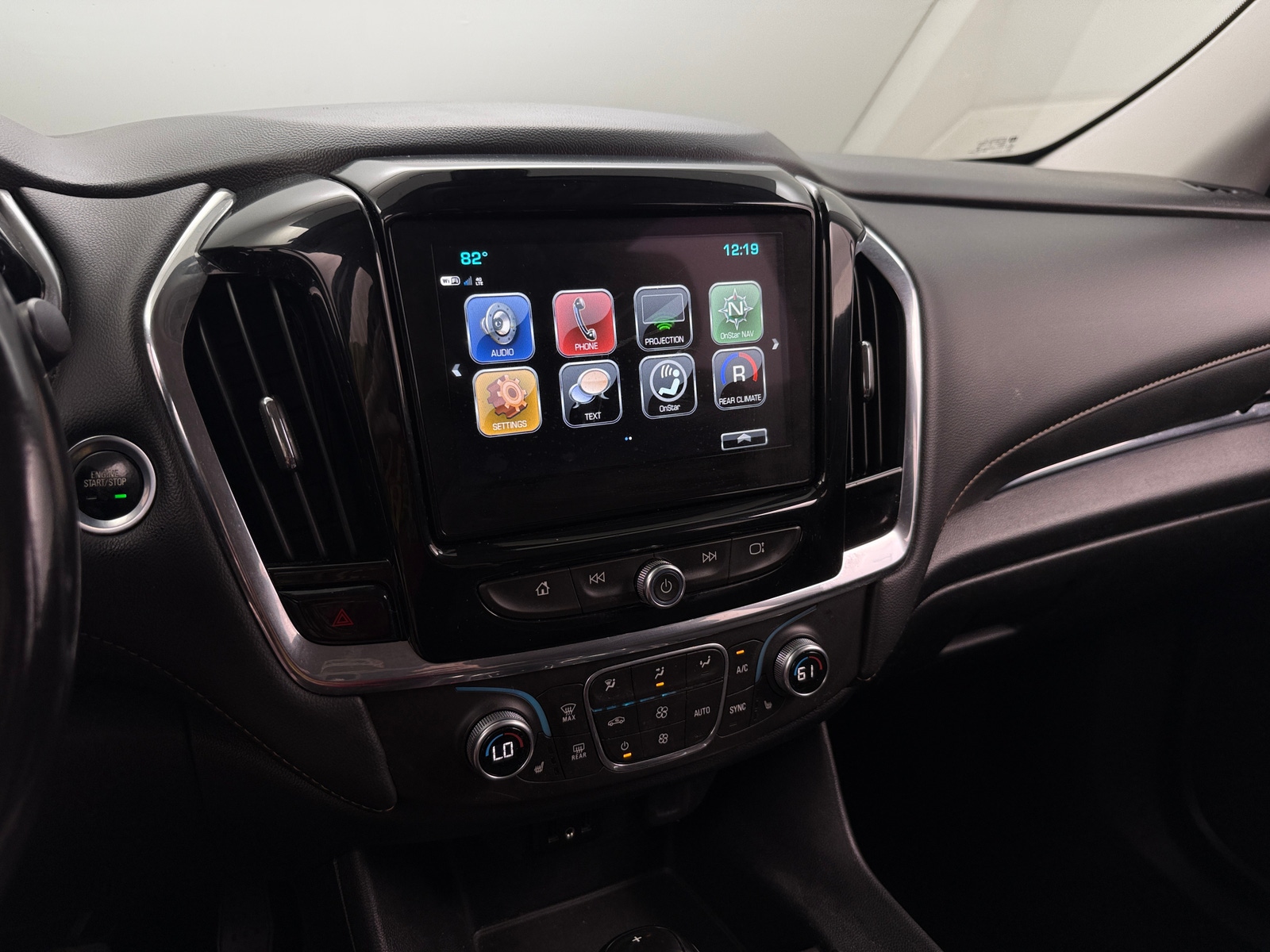Thumbnail: 2018 Chevrolet Traverse - 4