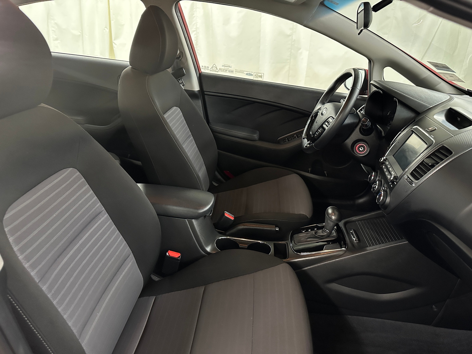 Thumbnail: 2018 Kia Forte - 2