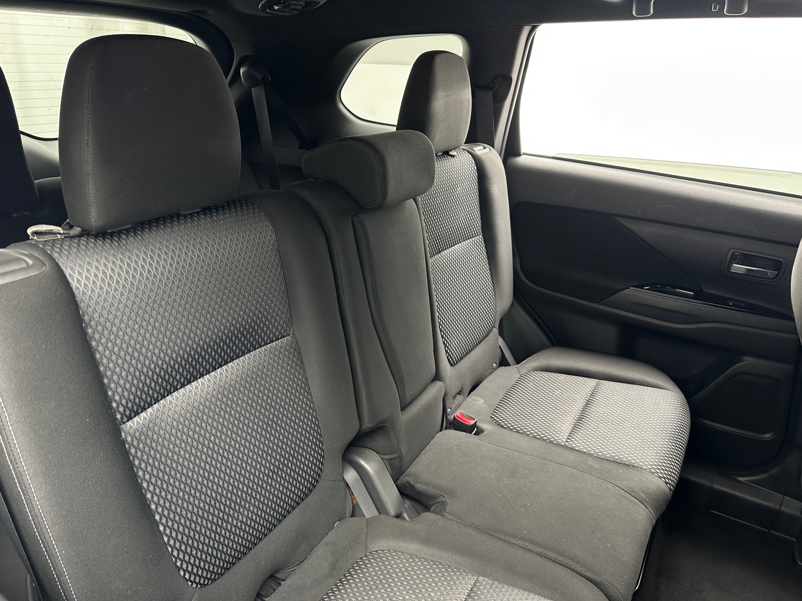 Thumbnail: 2018 Mitsubishi Outlander - 6