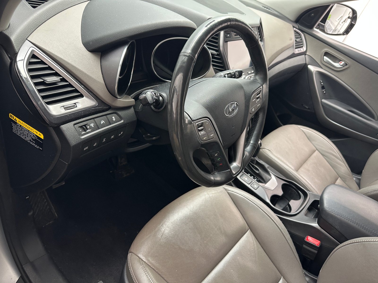Thumbnail: 2016 Hyundai Santa Fe - 2
