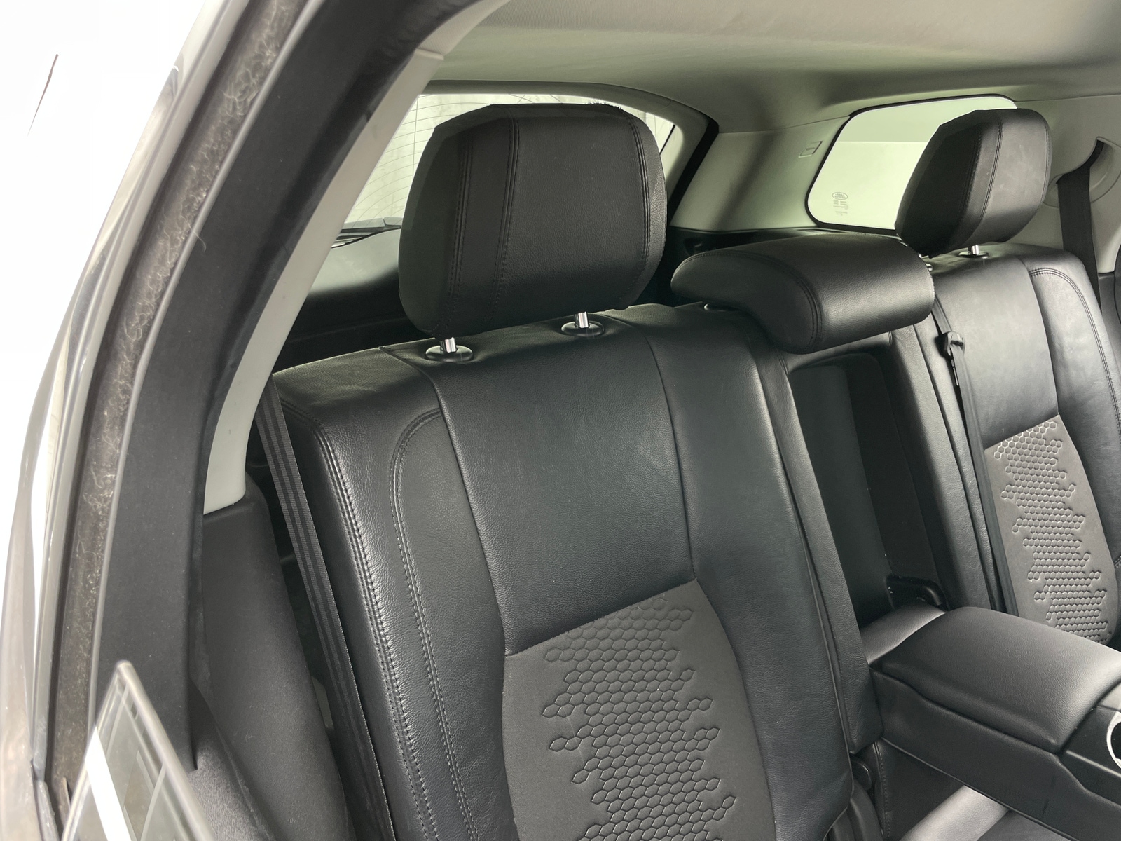 Thumbnail: 2018 Land Rover Discovery Sport - 5