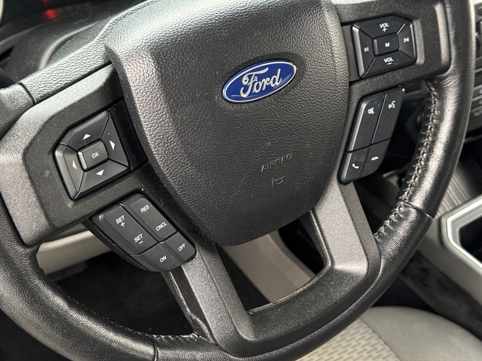 Thumbnail: 2018 Ford Econoline - 5
