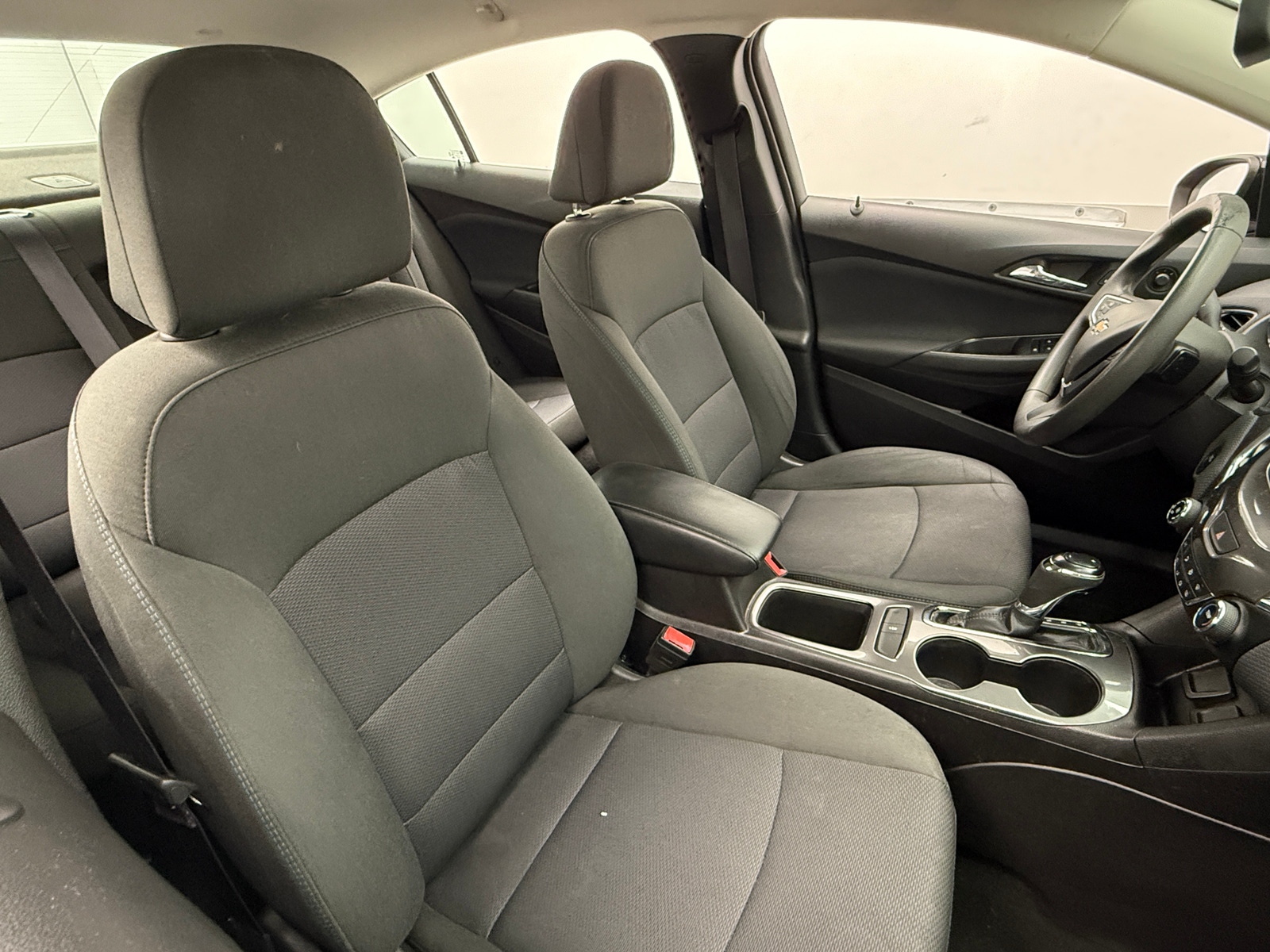 Thumbnail: 2017 Chevrolet Cruze - 2
