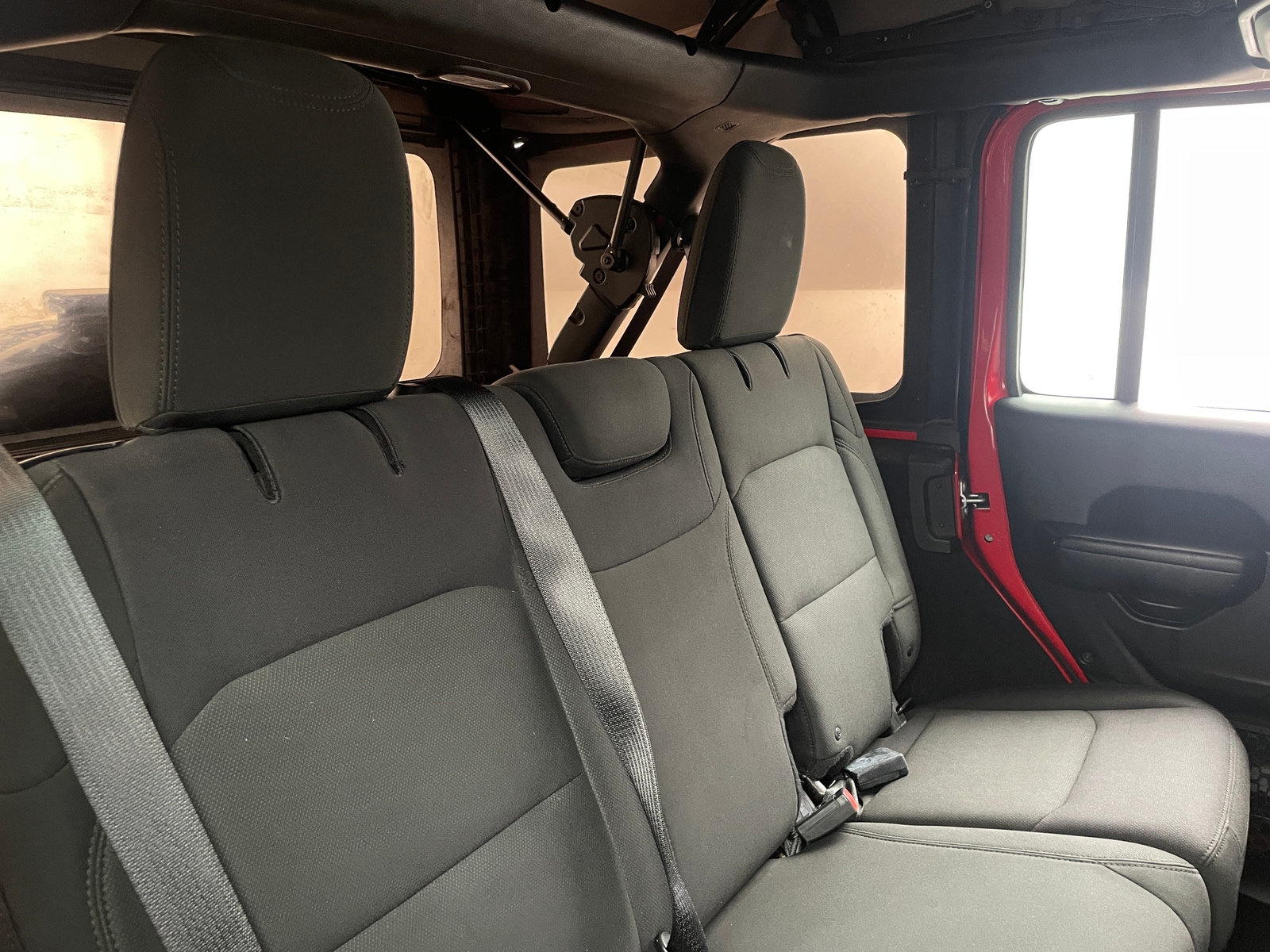 Thumbnail: 2018 Jeep Wrangler - 6