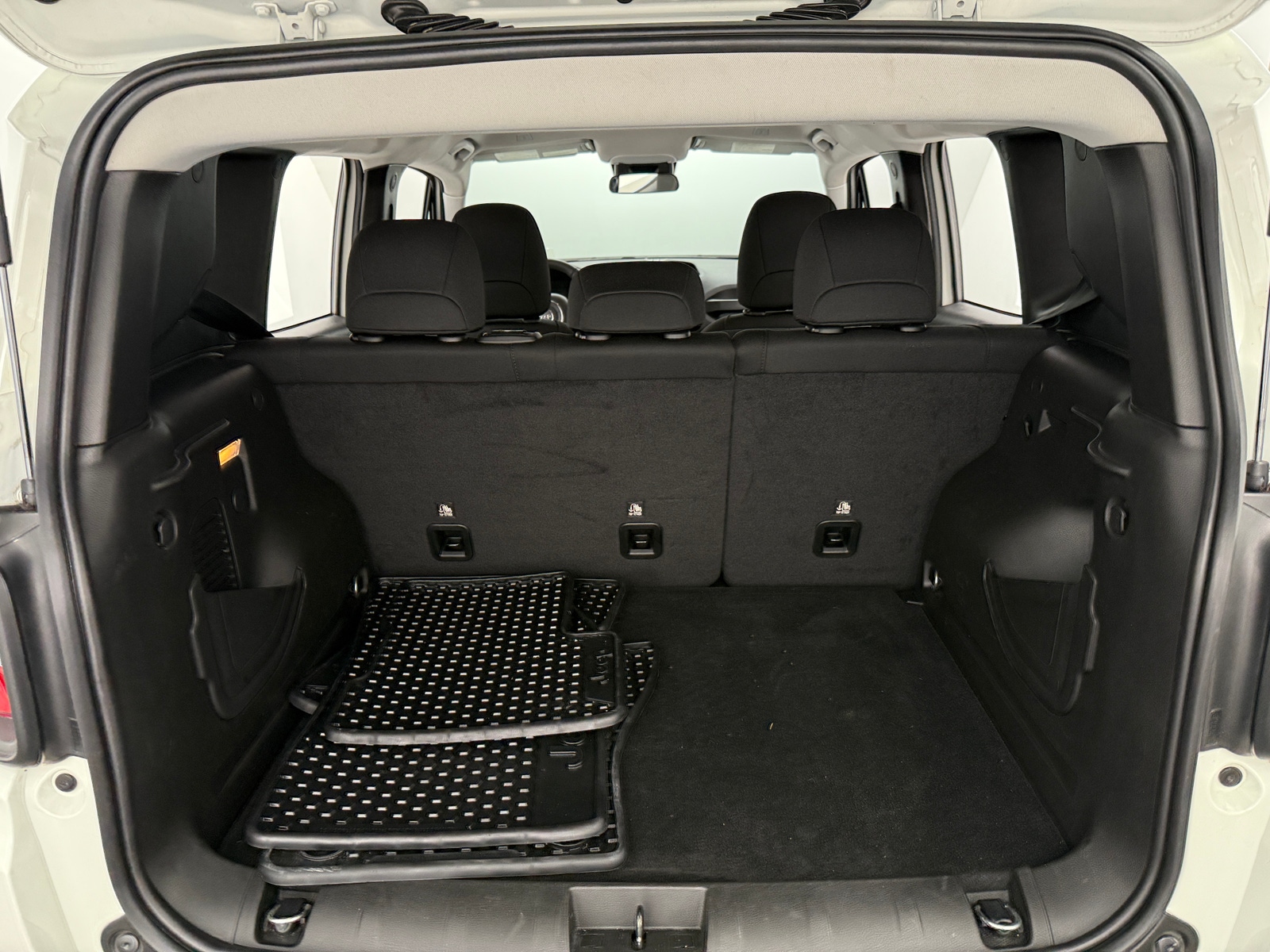 Thumbnail: 2023 Jeep Renegade - 7