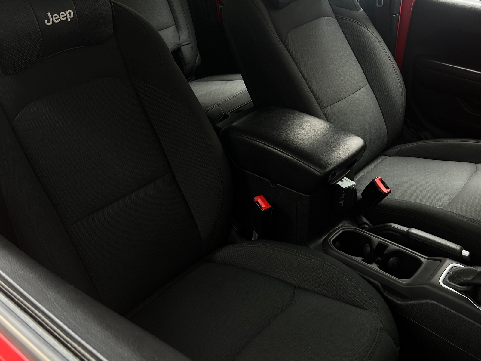 Thumbnail: 2019 Jeep Wrangler - 2