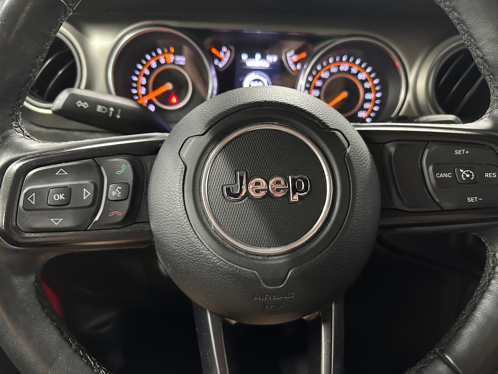 Thumbnail: 2019 Jeep Wrangler - 5