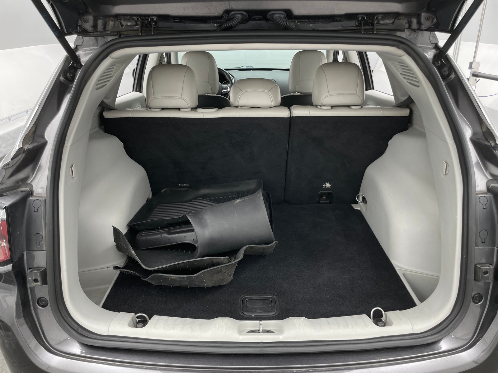 Thumbnail: 2018 Jeep Compass - 7